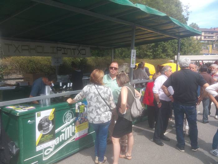 San Isidro Azokak jende ugar 21 1494851847076