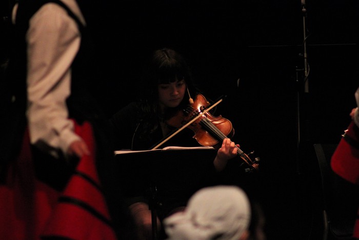 Eskualdeko ehundik gora dantzari eta musikarik koloreztatu zuten Amurrio Antzokiko oholtza - 112