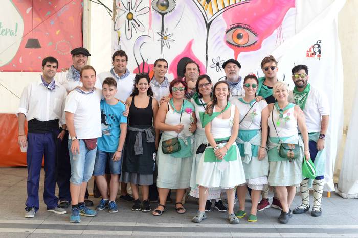 Aldai plaza txiki geratu da  185 1503895685363