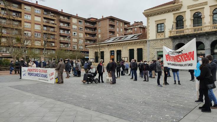 Pentsionisten mugimenduak Aiaraldeko kaleak hartu ditu beste behin