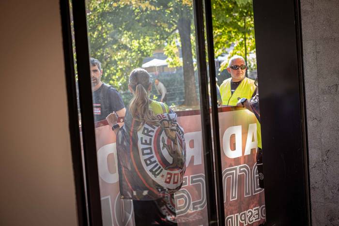 Aldundiaren bulegoak okupatu 5 1760702684416