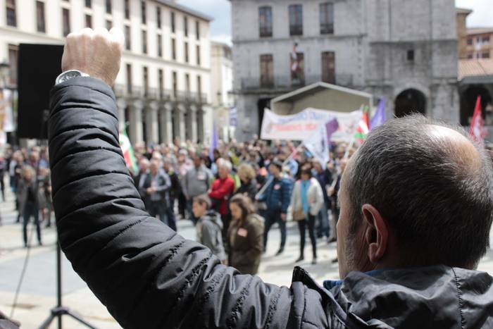 Pentsionisten, emakumeen eta 40 1525176819814