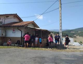 Mendi ibilaldia egin dute bosgarrenez, Soxoko jaien barruan