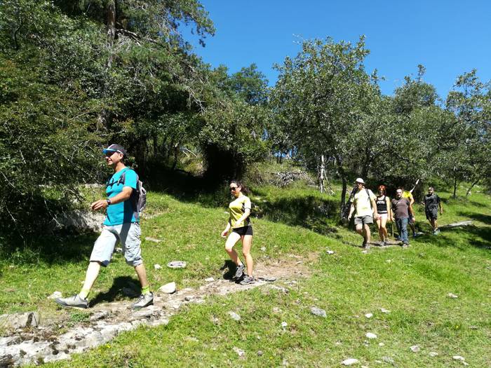 Eguzkia lagun, jende ugari b 34 1501332566692