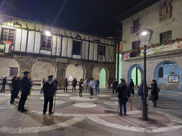 Agate Deunaren bezperak adin 44 1770291953489