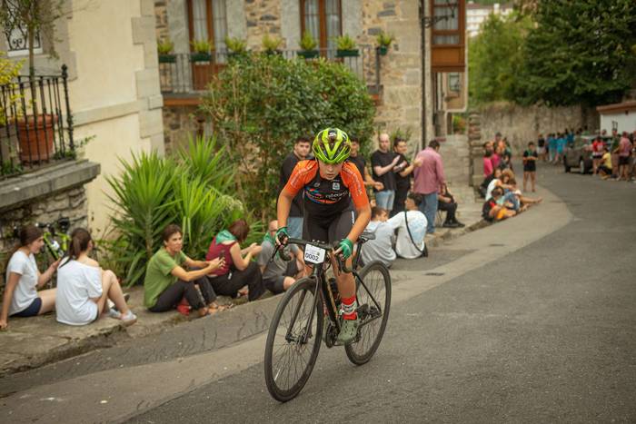 Bizikletak irudimenez jantzi 112 1757325999698