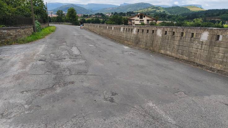 Amurrioko Udalak San Roke hiribidea eta Etxegoien bidea asfaltatzeko lanak egingo ditu