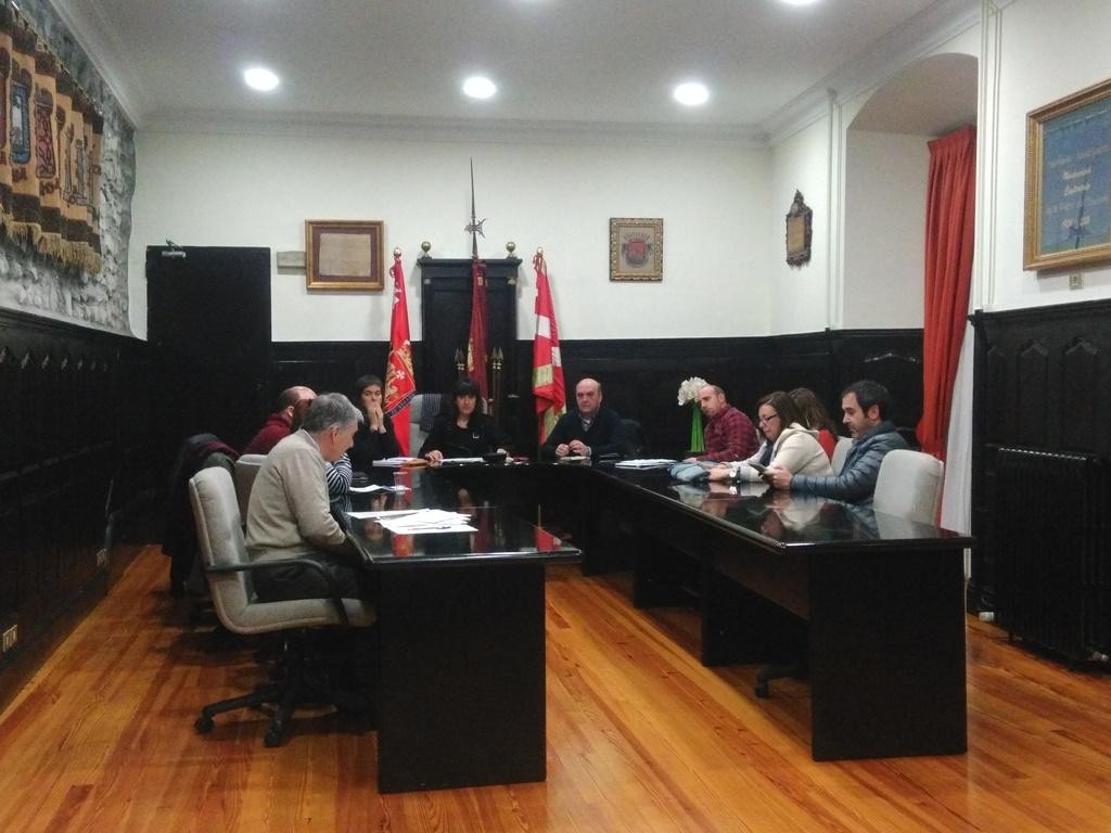 Urduñako errolda eguneratu eta frontoia erabiltzeko baldintzak aldatu dituzte