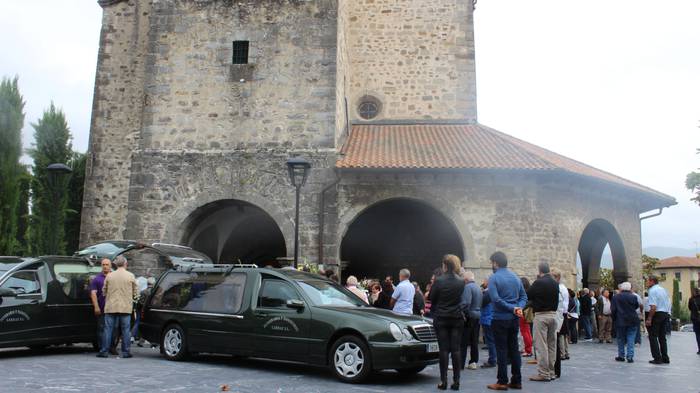 Hainbat alderdietako kideak  8 1500921968191