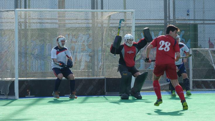 Ganbegi Hockey taldeak ez du garaipenik erdiesterik izan asteburuan, jokaldi onak egin arren