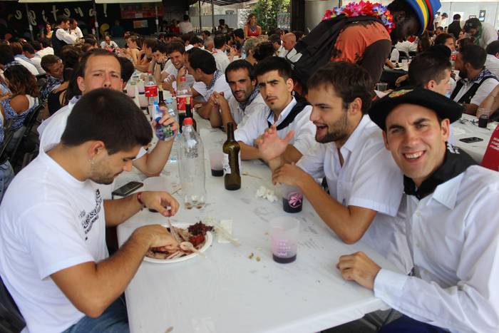 Aldai plaza txiki geratu da  8 1503586167576