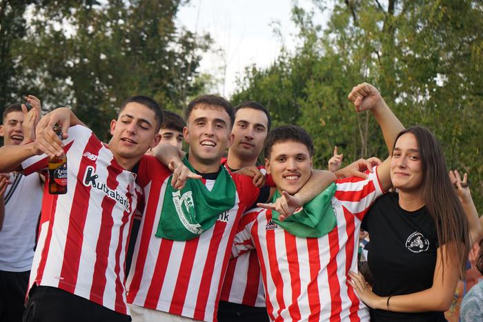 Arteko Gure Aman elkartu eta 32 1757796298091