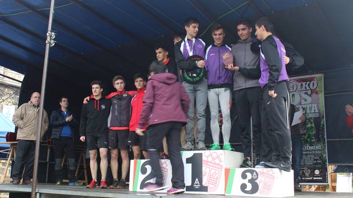 Ehunka lasterkarik bete ditu 54 1518372777456