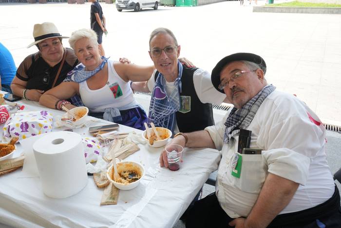 Paella txapelketarekin ekin  42 1755463020043