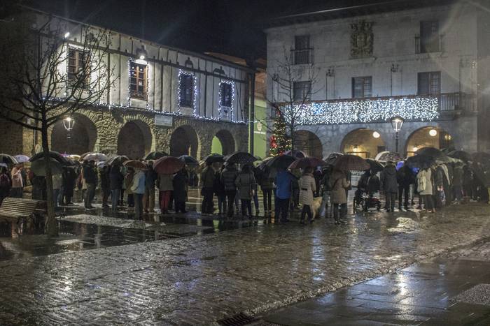 Jende ugarik salatu zuen atz 2 1513670858352