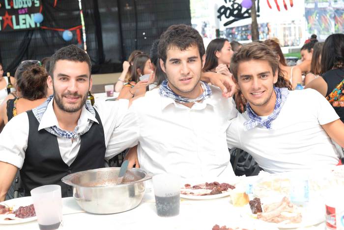 Aldai plaza txiki geratu da  60 1503894238829