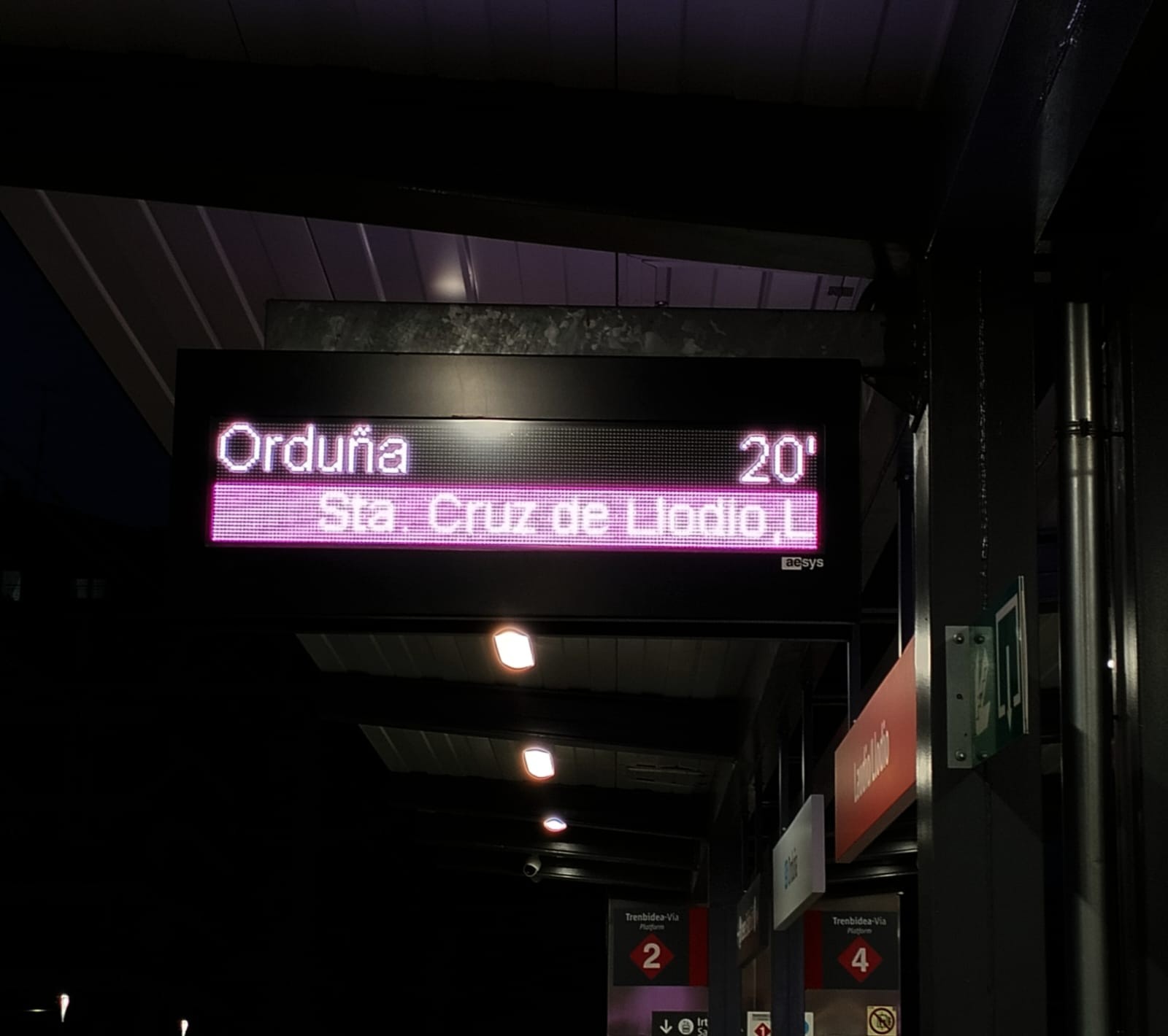 Irailaren 14an ere bost tren zerbitzu kenduko ditu Renfek C-3 linean