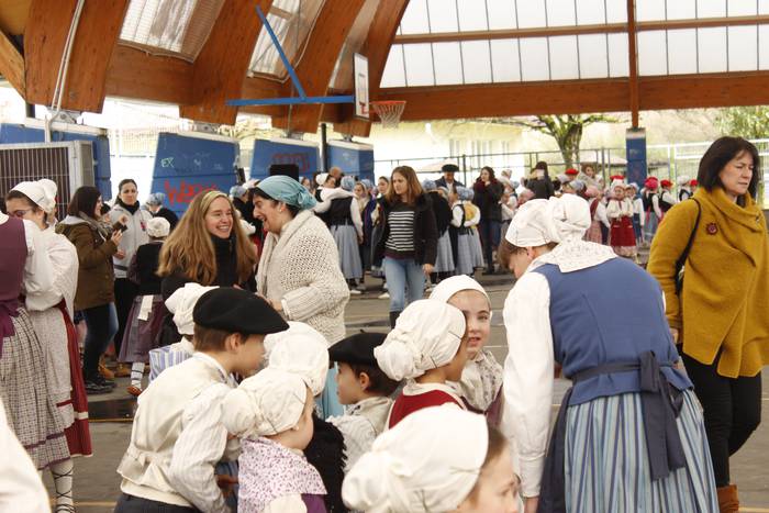 Dantzari Egunak herriguneko  13 1521466324241