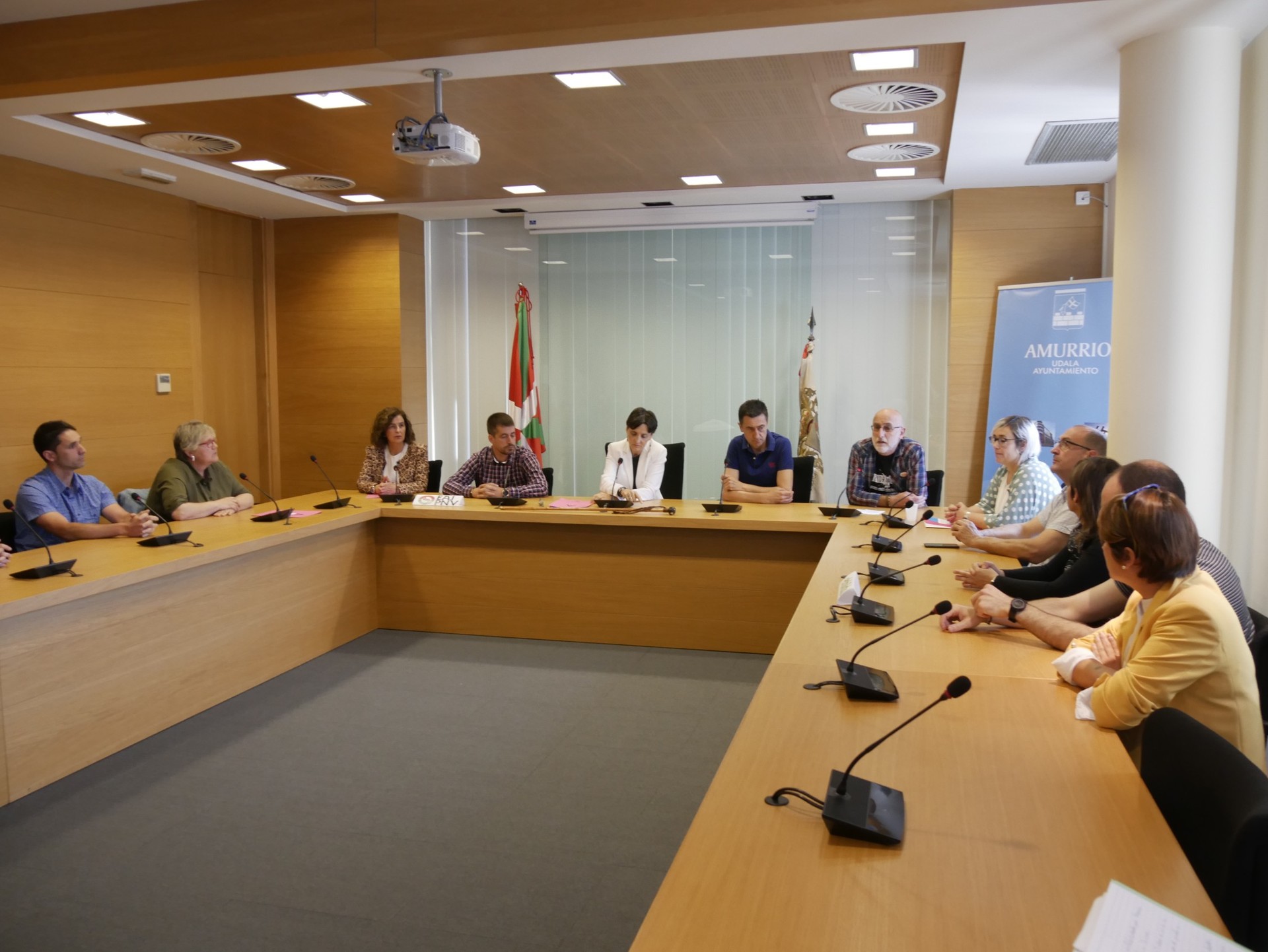 EAJ eta EH Bilduren artean egongo da lehia nagusia, baina ez bakarra