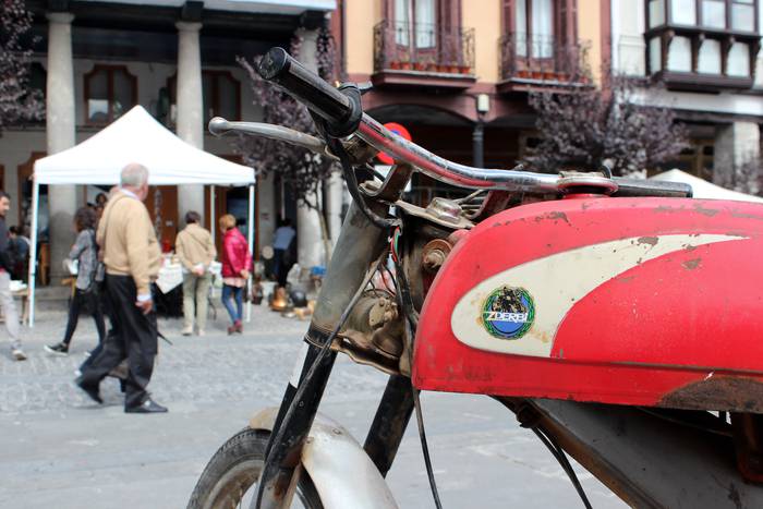 Antigualekoekin bete zuten F 20 1505129168135