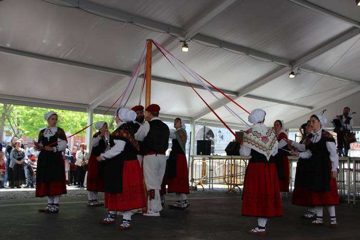 Jendetza eta giro ona nagusi 47 1494849404545