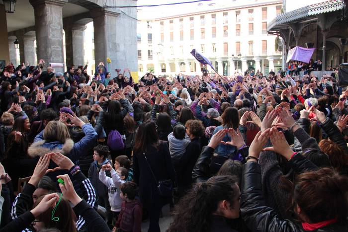 Greba feministaren goizeko t 48 1520512263064