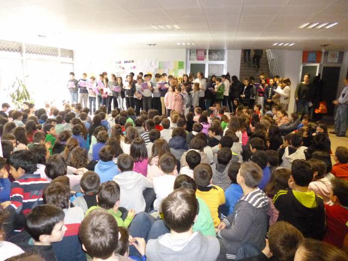 Euskararen Urrezko Makila bi 12 1487252172053