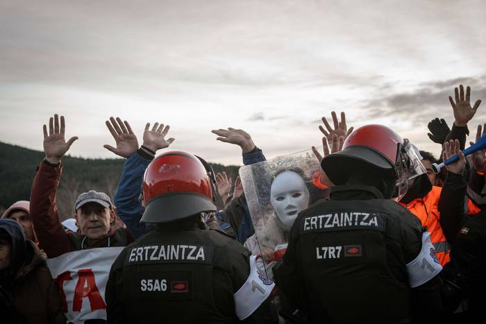 Piketeak, Ertzaintza eta esk 35 1770667676157