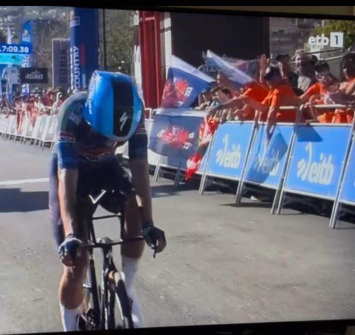 Tubos Reunidoseko grebalarie 4 1775507538204