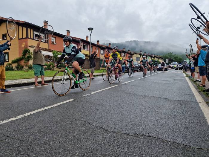 La Karpy martxak kolorez bet 103 1686610884073