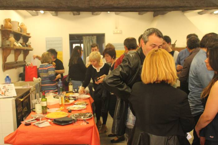 Haitzulo-Barri, Alboka, Ilun 33 1490728528372