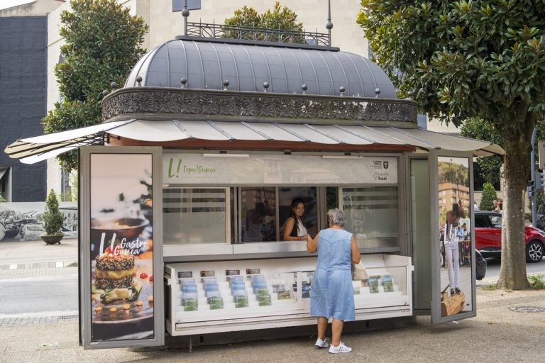 Topa!Laudio turismo informazio bulegoa udako ordutegiarekin hasiko da eta ostegunetan irekita egongo da