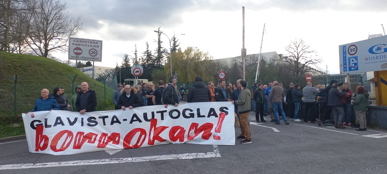 Autoglas- Glavista: Erortzear dagoen domino pieza