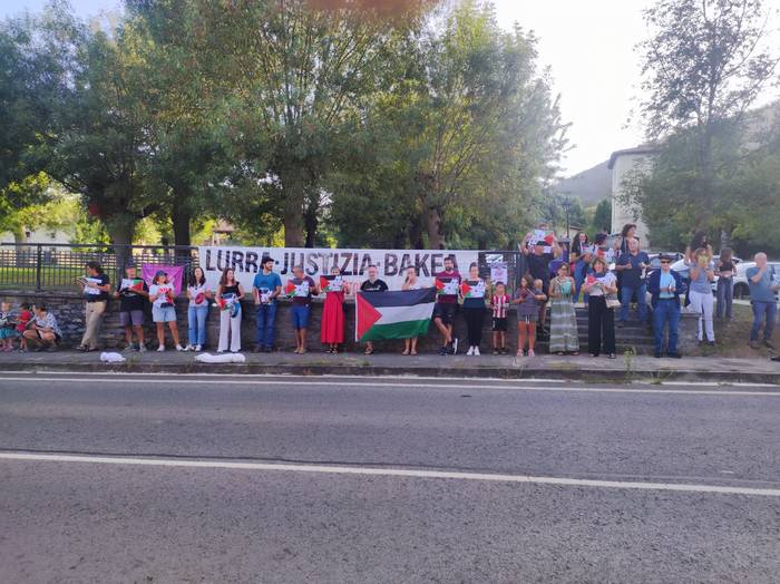 Palestinaren aldeko burrunba 10 1757102595367