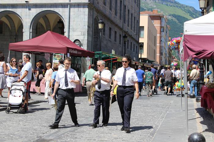 Txaroles lehiaketa batean ep 8 1497991607624