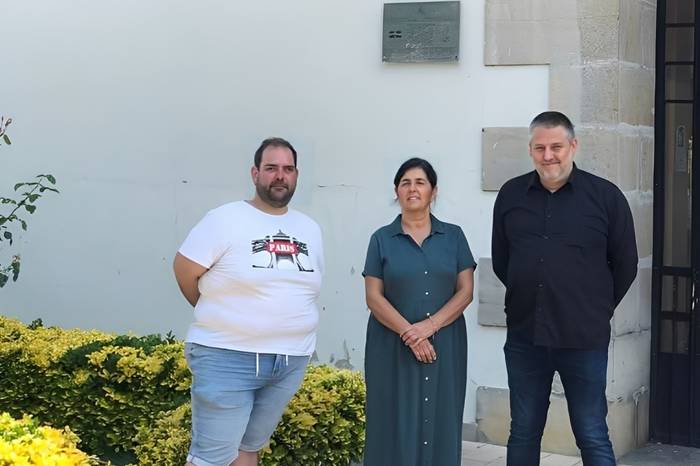 Artziniegako Eguneko Zentroa itxi izana salatu du EAJk, EH Bilduren udal gobernuaren “planifikazio faltaren ondorio” dela nabarmenduta