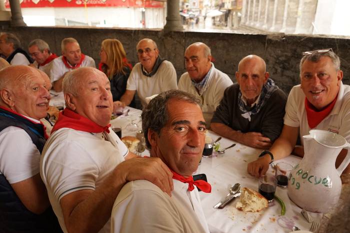 Ehunka kofrade bildu dira el 85 1756714179382