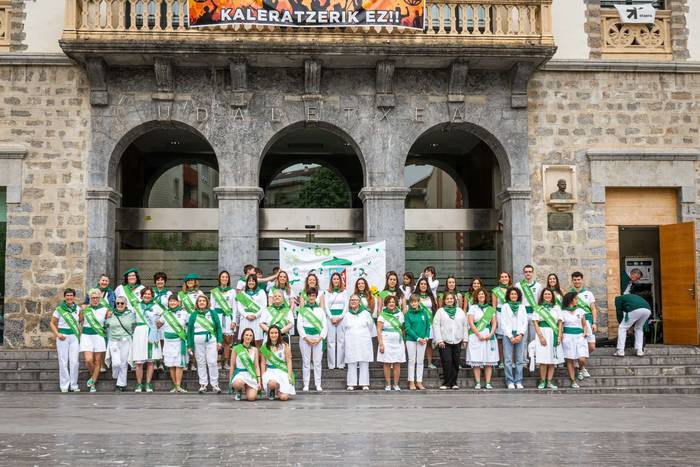 Dantza Lagunak kuadrillaren  77 1776520668763