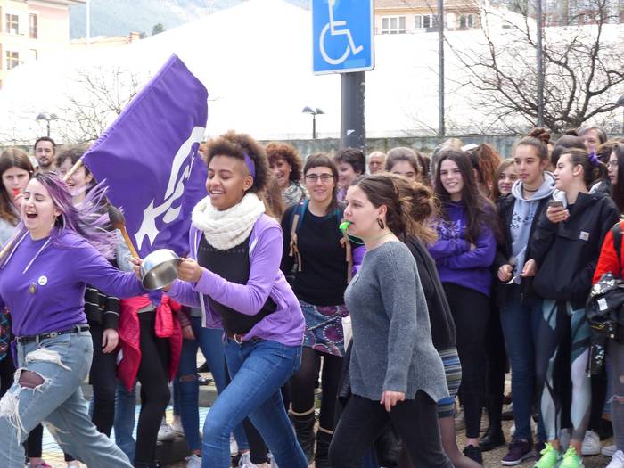 Greba feministaren goizeko t 65 1520512374405