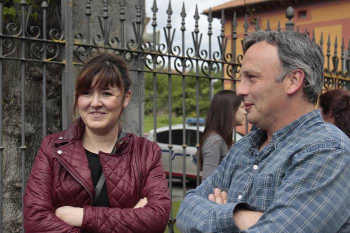 Aiaraldeko mugimendu feministaren epaitegiko protesta