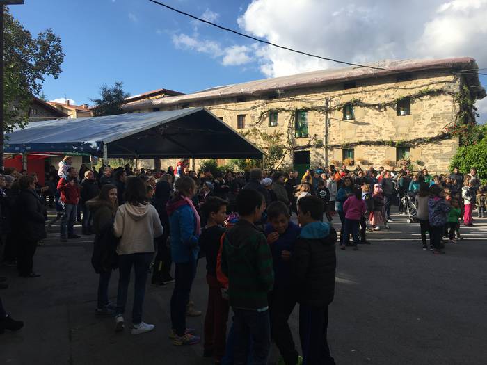 Parekidetasunaren eta euskar 27 1493367593406