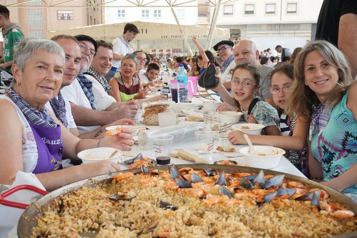 Paella txapelketarekin ekin  35 1755463004293