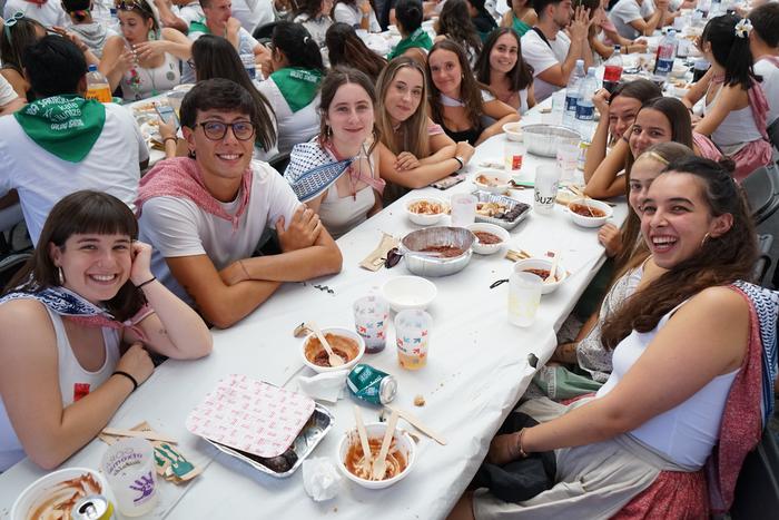 Jendetza batu da kuadrillen  78 1756403659539