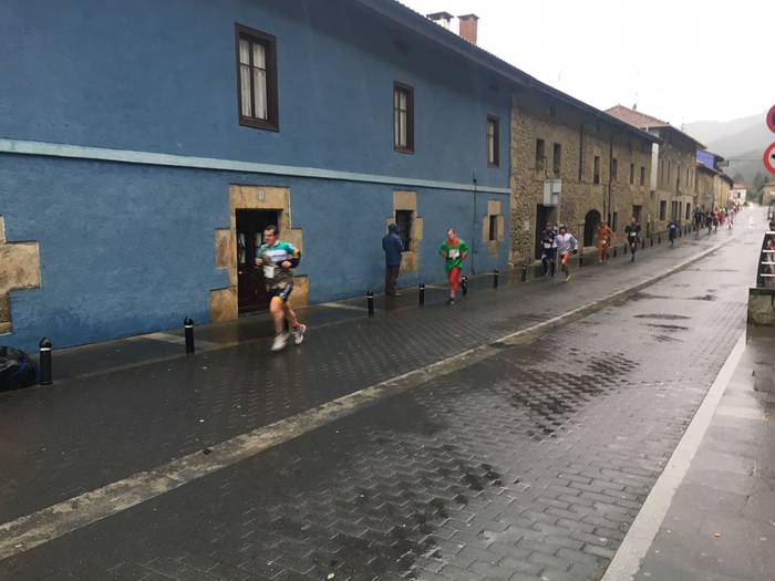 350 lagunetik gora batu dira 70 1514738530922