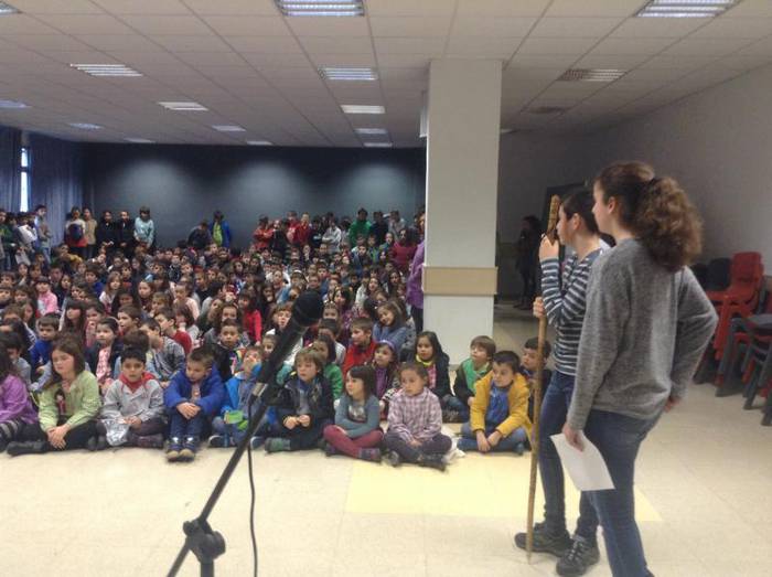 Euskararen Urrezko Makila bi 1 1487252117018