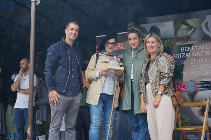 Yolanda Elosegui, Maria Ange 22 1758471084390