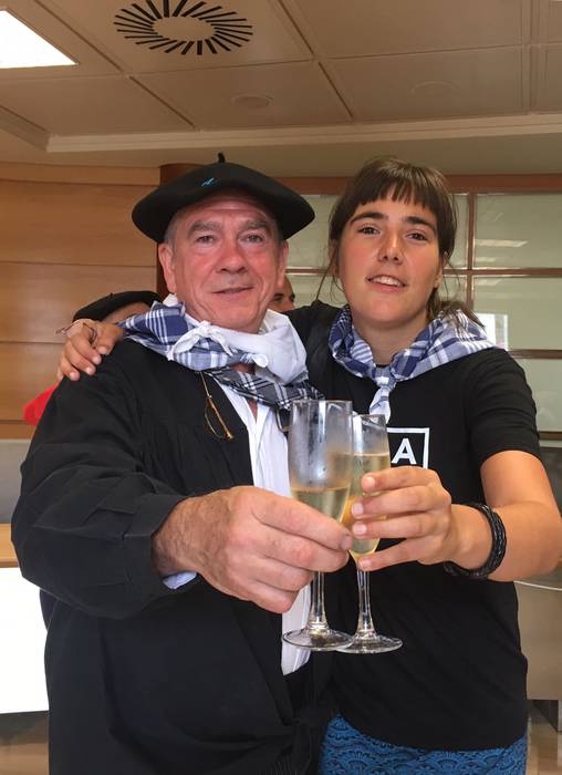 Suziria piztuta lehertu da j 33 1502792908966