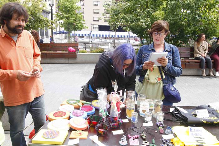 Errefuxiatuen aldeko elkarta 16 1495541390615