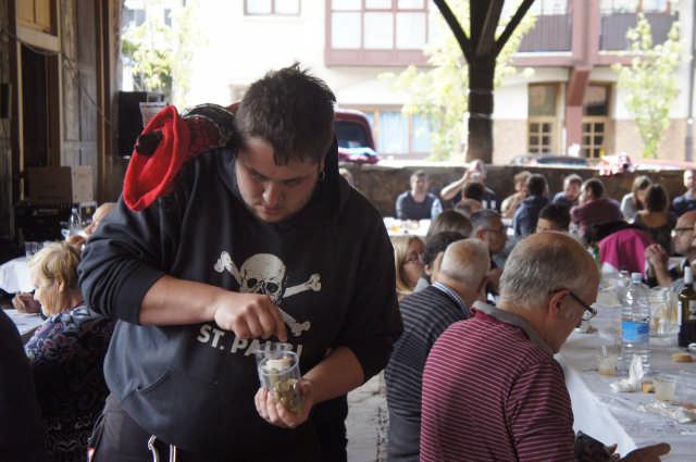 Euskal Preso Politikoen esku 26 1493719953640