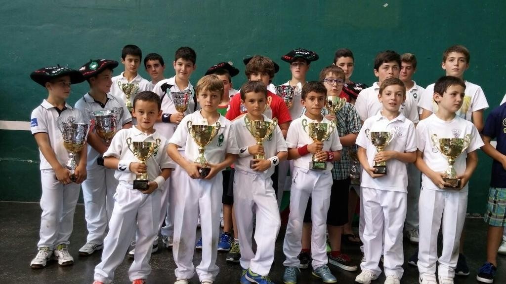 Giro paregabea Santa Ana Eskolarteko Txapelketaren finaletan